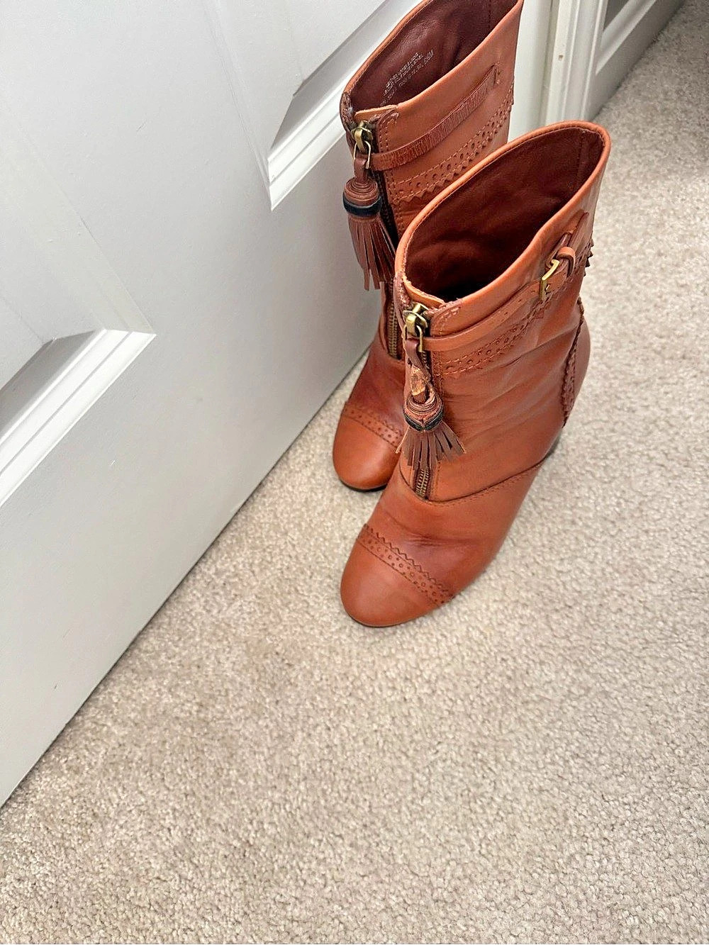 Tory Burch Women's Leather-Look Heeled Boots Brown US 6.5 - Picture 4 of 13